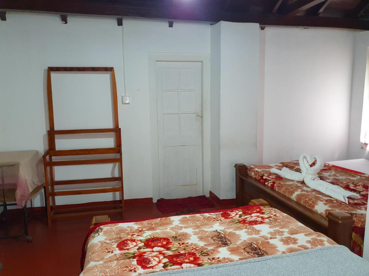 Hotel Ruchi House Nuwara Eliya Esterno foto